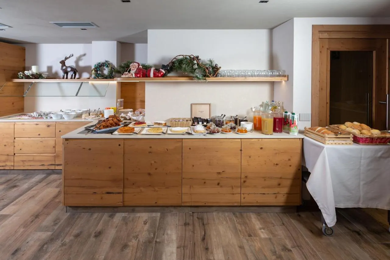 Mont Chalet Nevada - Hotel & Spa Livigno 4*,  Italy