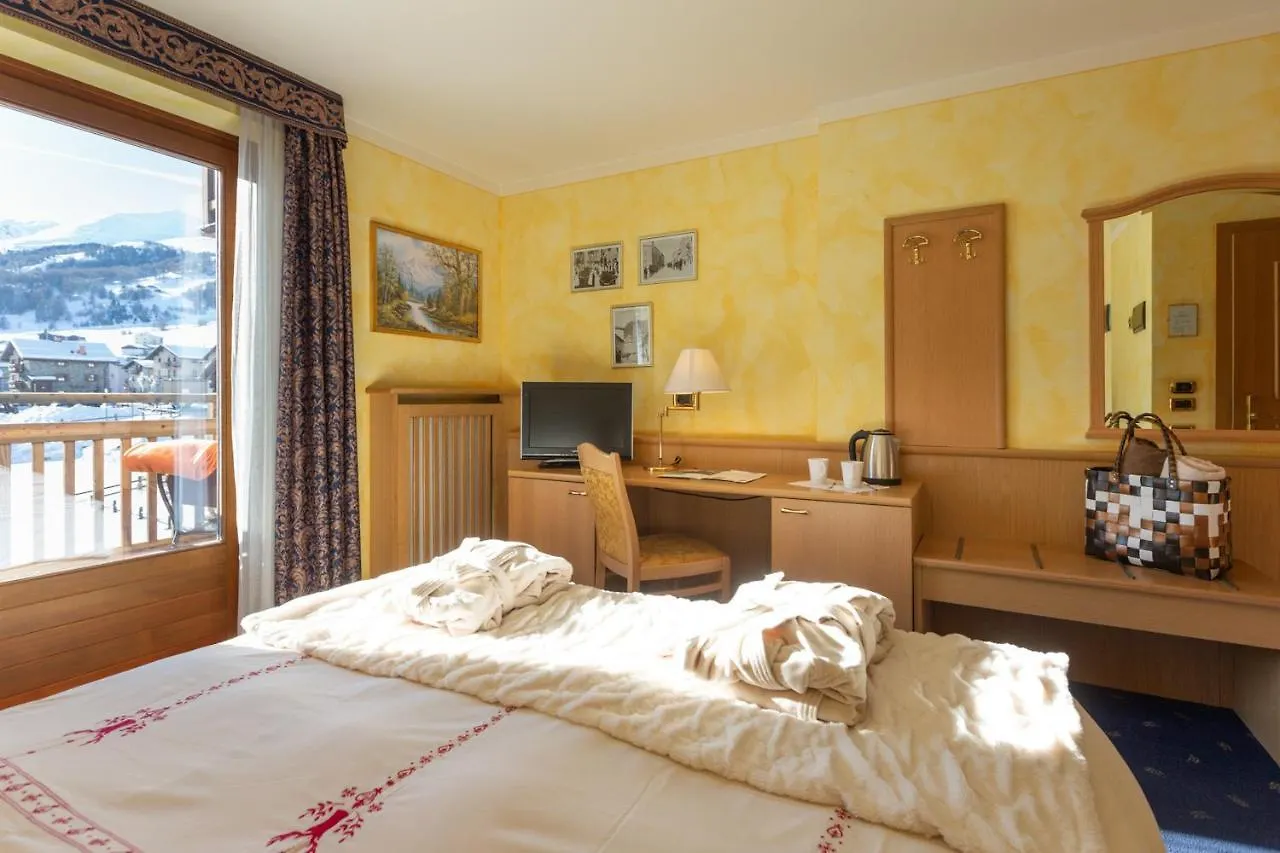 Mont Chalet Nevada - Hotel & Spa Livigno 4*,